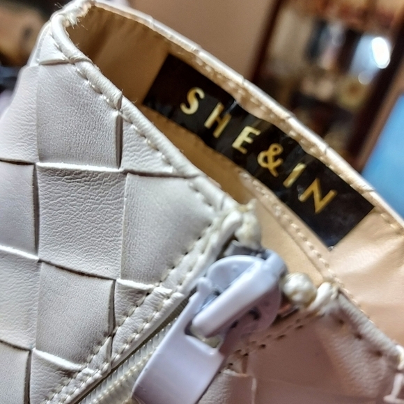 She & In size 39 (8) block heels faux Leather woven look white - Picture 2 of 16